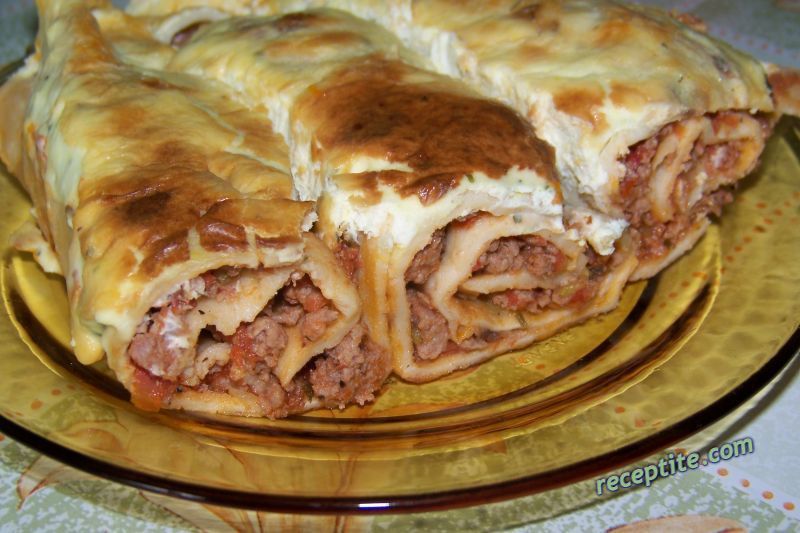 Снимки към Палачинки с кайма и заливка