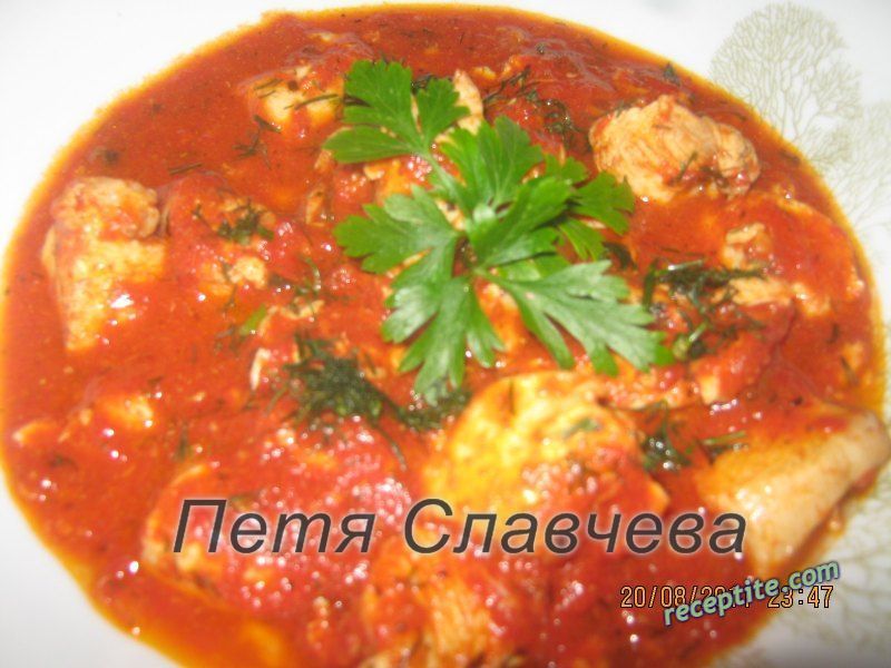 Снимки към Пилешко месо с доматен сос