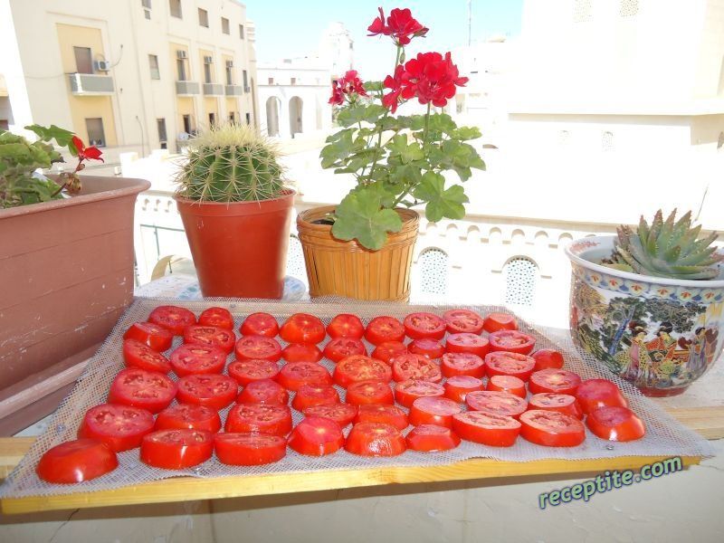 Снимки към Сушени домати - II вид