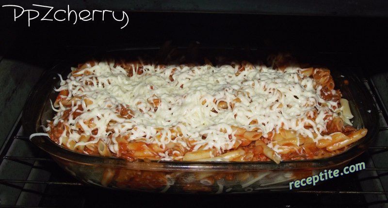 Снимки към Макарони с кайма на фурна