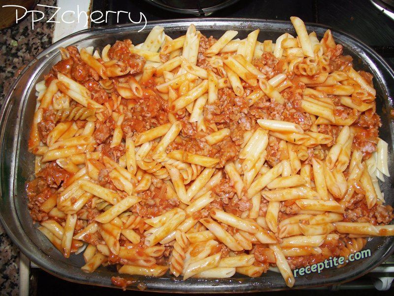 Снимки към Макарони с кайма на фурна