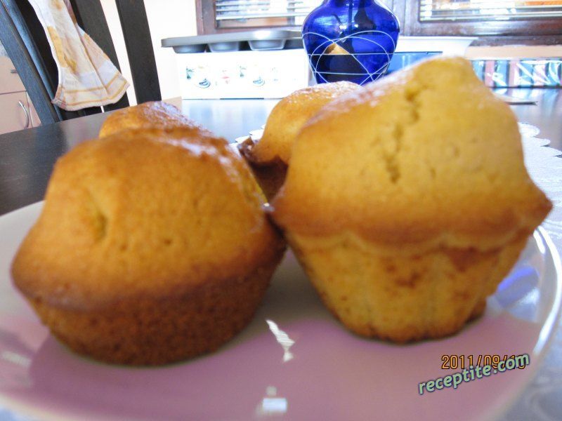 Снимки към Царевични мъфини (Cornmeal muffins)
