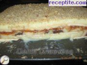 снимка 2 към рецепта Бисквитена торта с кроасани и крем