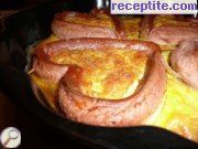 снимка 9 към рецепта Сърца от кренвирши с яйце и сирене