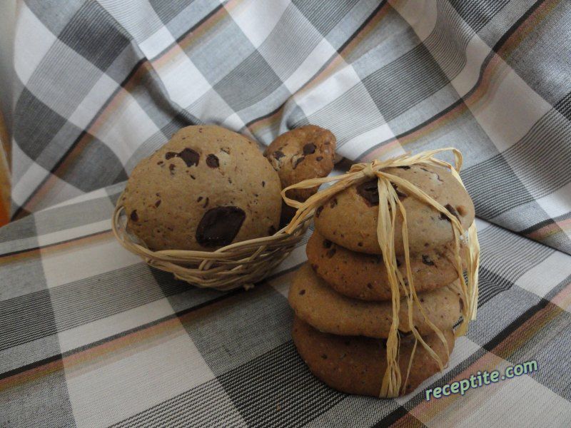 Снимки към Американски бисквити с шоколад Cookies