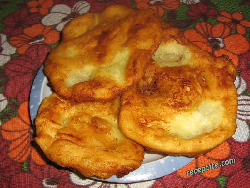 Снимки към Чудните мекици на Петя