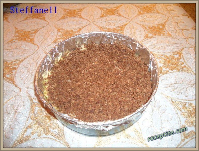 Снимки към Двуцветен сладкиш с ябълки