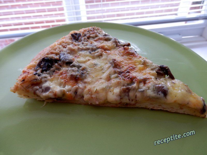Снимки към Пица със сметана, шунка и гъби