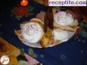 снимка 3 към рецепта Плодова салата със сметана и сладолед
