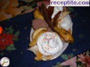 снимка 2 към рецепта Плодова салата със сметана и сладолед
