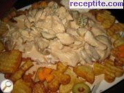 снимка 3 към рецепта Пиле Жулиен върху канапе от картофи