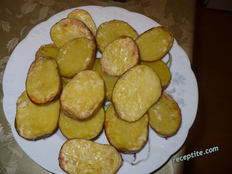 Снимки към Печени картофи върху сол