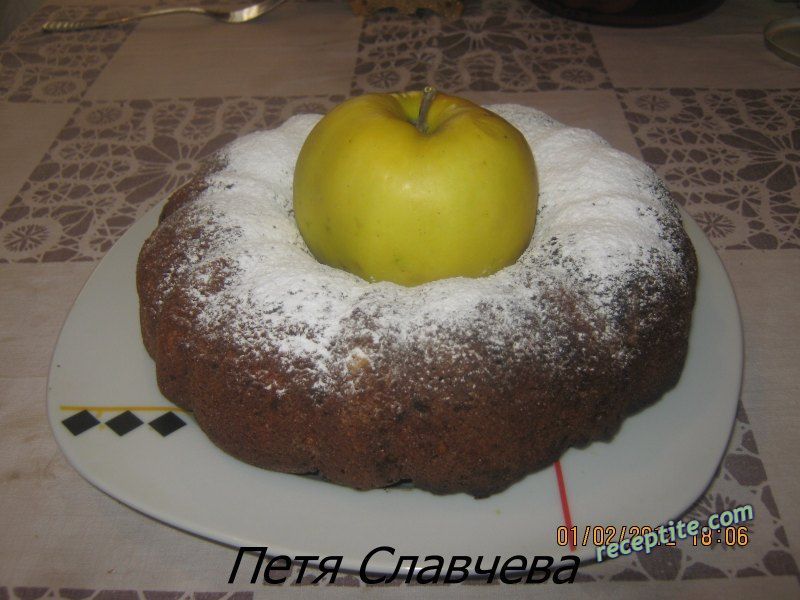 Снимки към Кекс с ябълки и стафиди