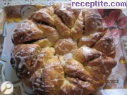снимка 4 към рецепта Усукана питка с мед и орехи