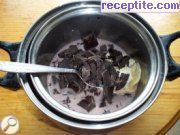 снимка 2 към рецепта Сладкиш с канела и шоколадова глазура