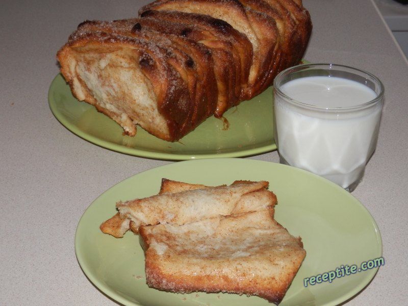 Снимки към Канелено-карамелен хляб