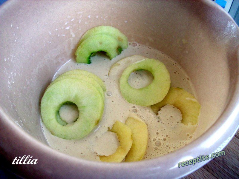 Снимки към Пържени ябълки в тесто