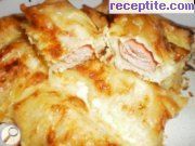 снимка 2 към рецепта Соленки с кренвирши и сирене