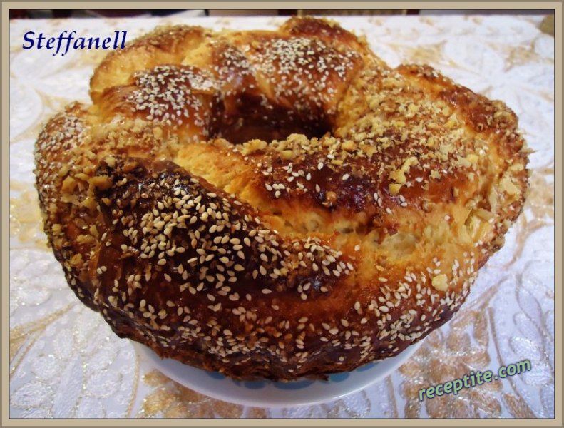 Снимки към Козунак с жълтъци
