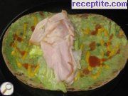 снимка 1 към рецепта Завит сандвич с авокадо и шунка