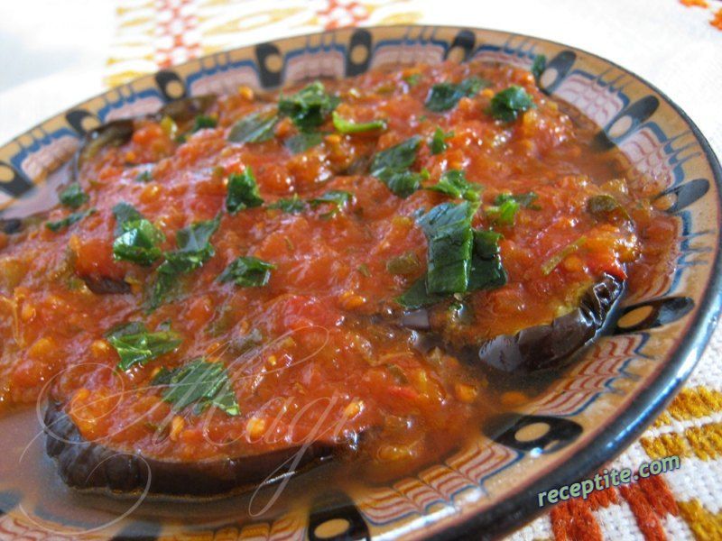 Снимки към Печен патладжан с доматен сос