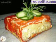 снимка 6 към рецепта Руло от печени чушки със сирене и яйце