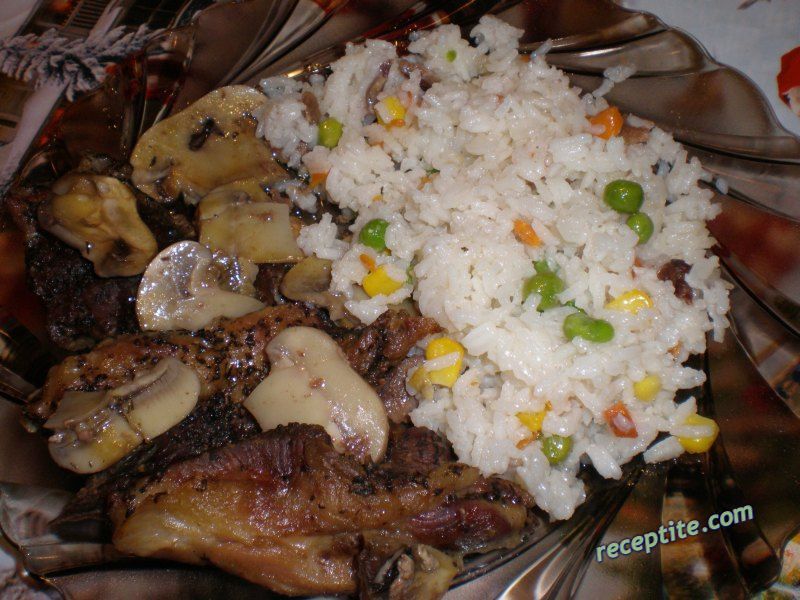 Снимки към Ориз със зеленчуци и месо по китайски