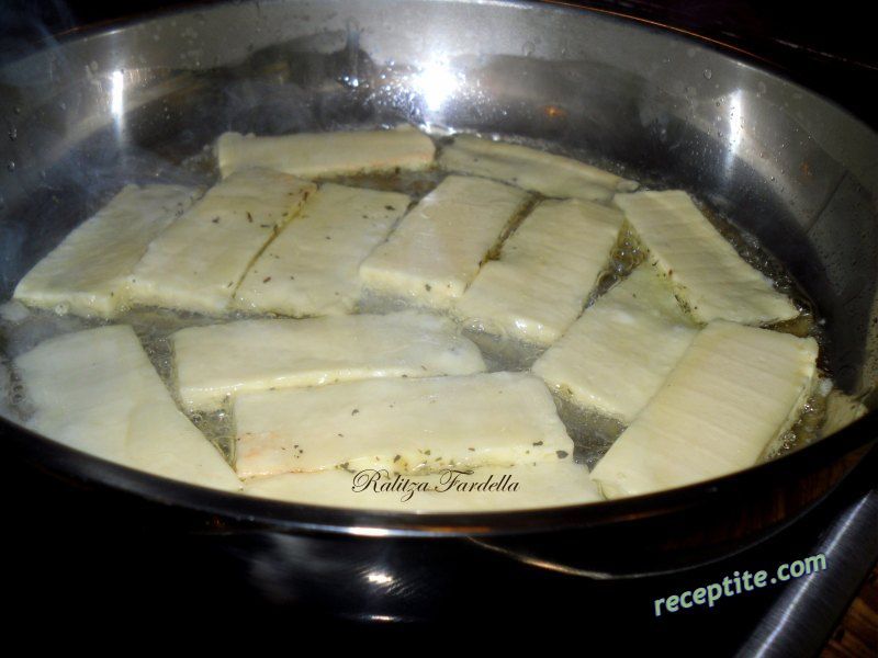 Снимки към Халуми в марината