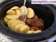 снимка 1 към рецепта Свинско с картофи в тенджера за бавно готвене