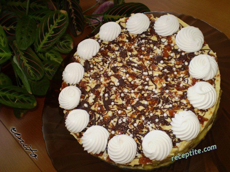 Снимки към Бишкотена торта с ореховки и целувки
