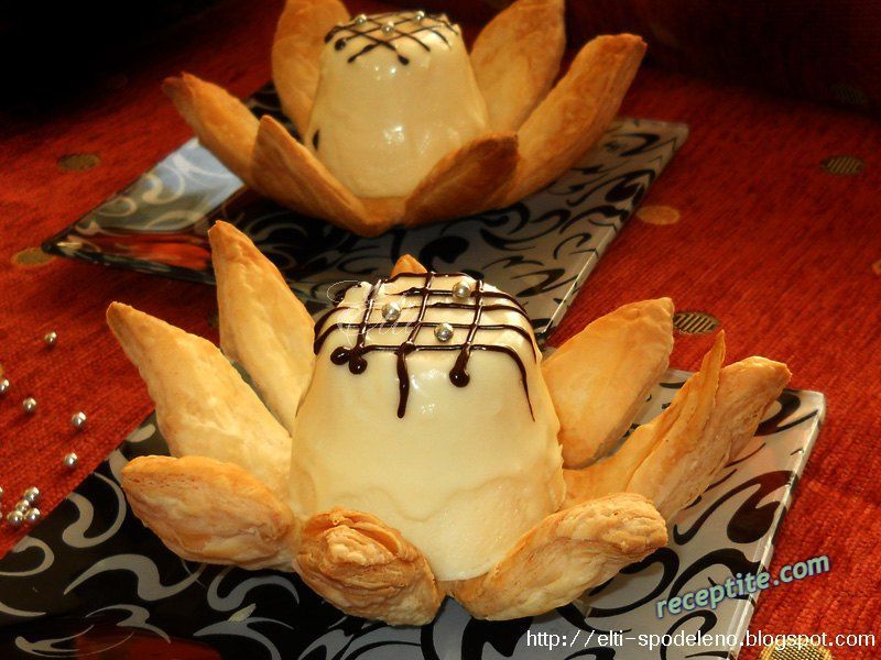 Снимки към Празничен десерт Лотос