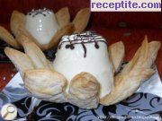 снимка 7 към рецепта Празничен десерт Лотос