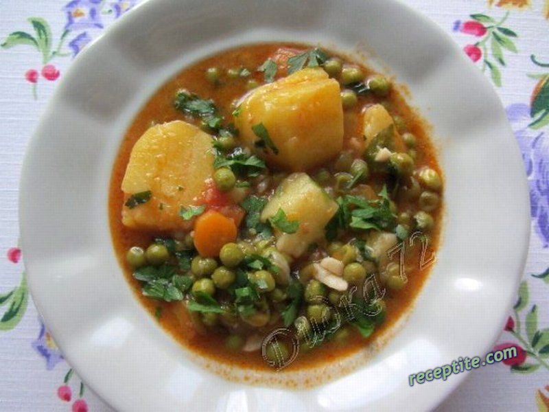 Снимки към Грах с картофи