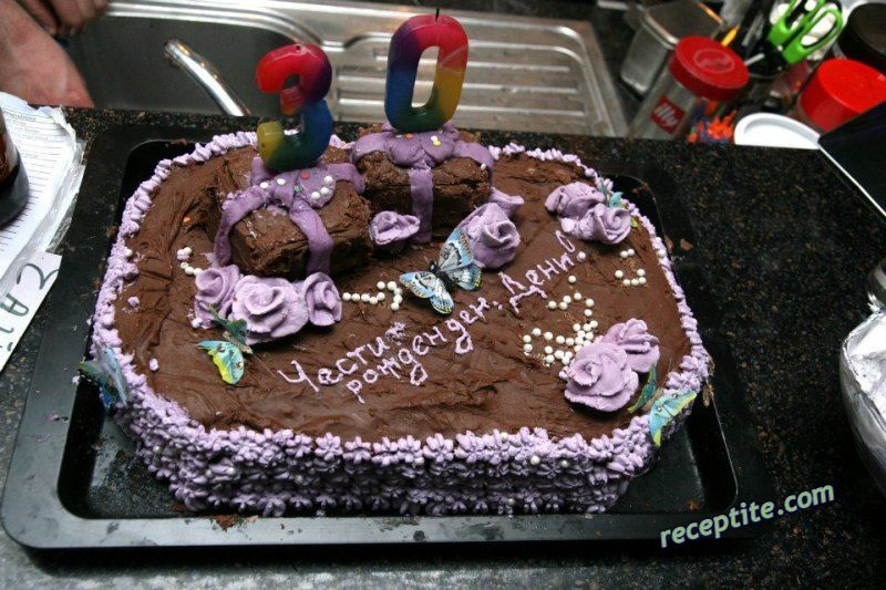 Снимки към Шоколадова торта с лешници