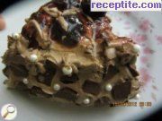 снимка 1 към рецепта Шоколадова торта с глазура и сладко от ягоди
