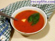 Доматена супа с моцарела и босилек