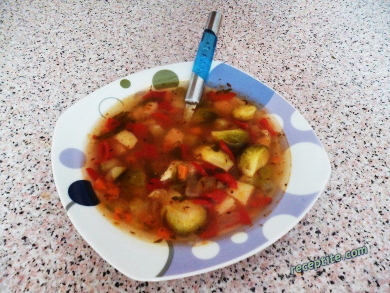 Снимки към Пилешка супа с печени чушки