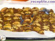 снимка 3 към рецепта Сладкиш със сини сливи, бадем и шоколад