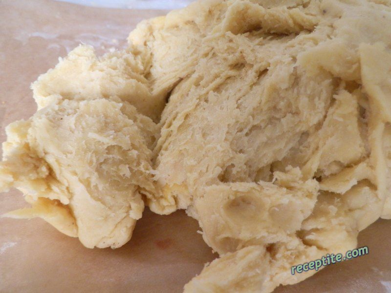 Снимки към Щрудел с дюли и ябълки