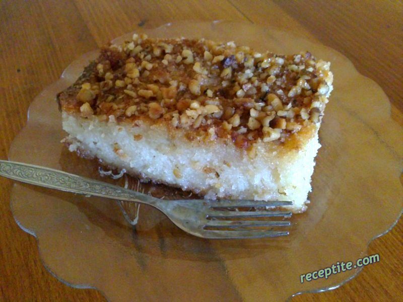 Снимки към Сиропиран сладкиш с грис