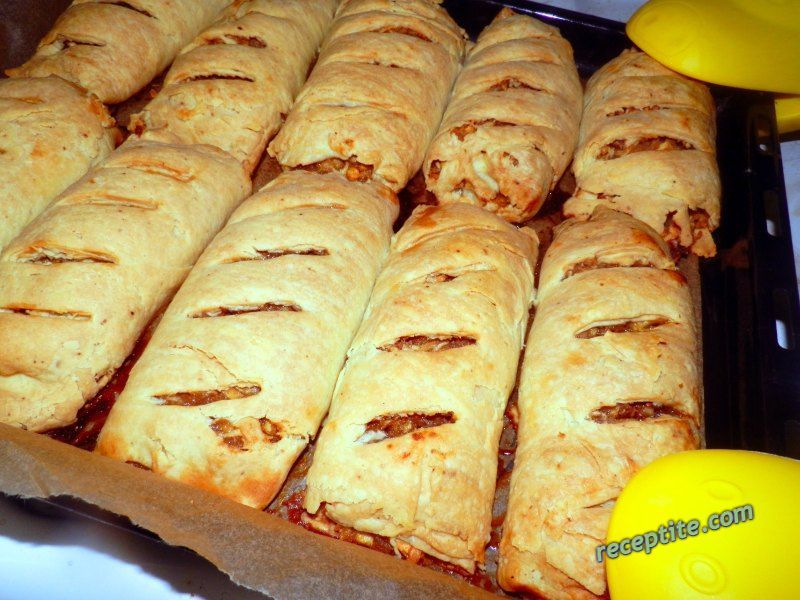 Снимки към Щрудел с дюли и ябълки