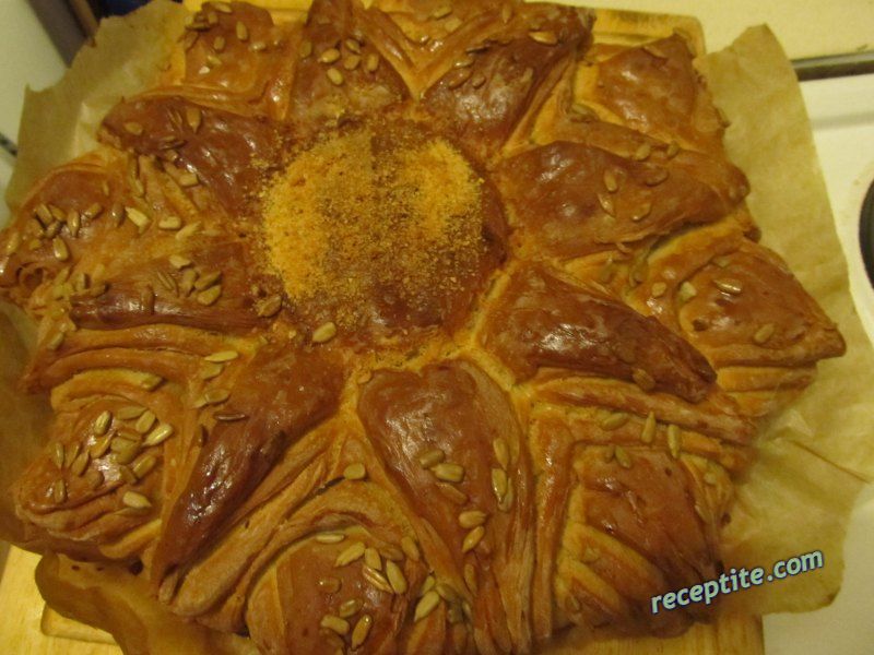 Снимки към Празнична питка Цвете