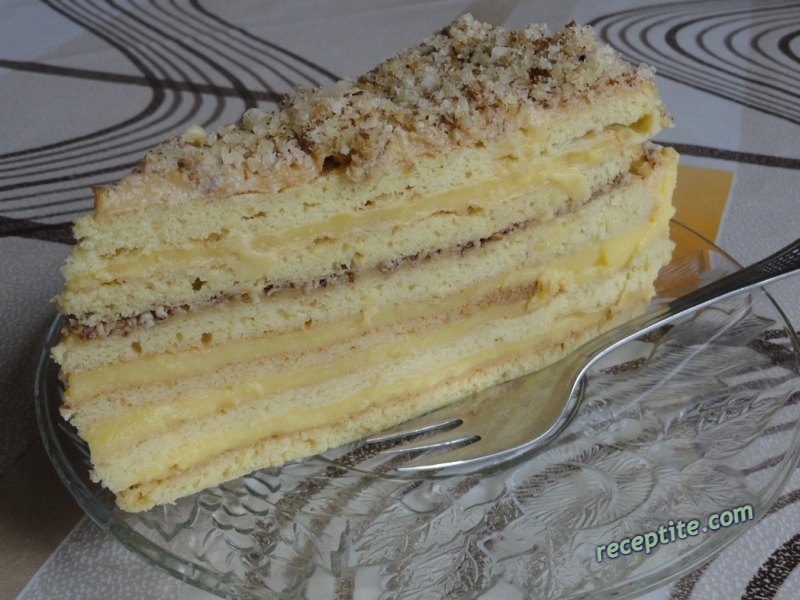 Снимки към Домашна месена торта