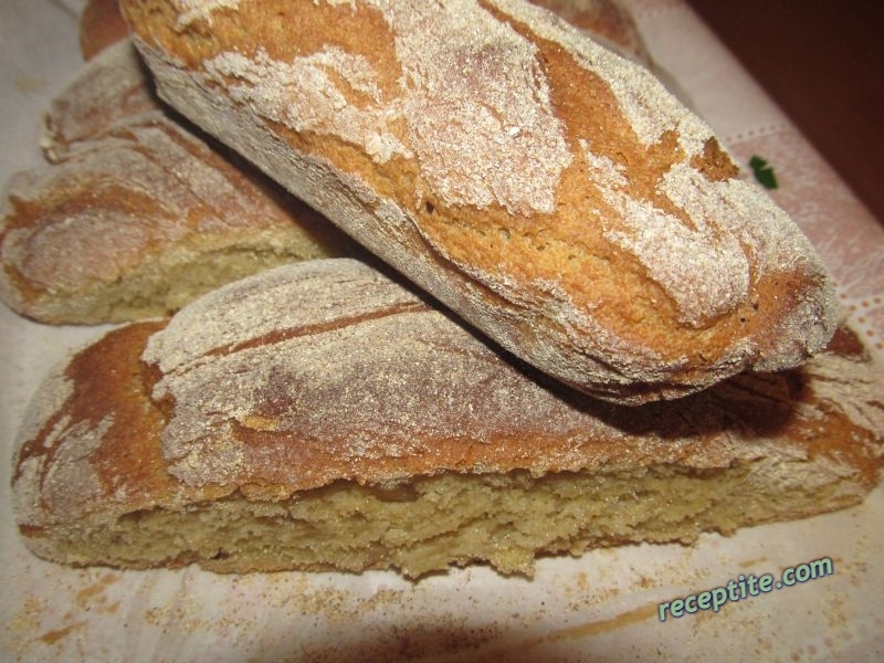 Снимки към Типов хляб с царевична коричка