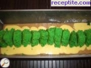 снимка 2 към рецепта Празничен кейк с фигурки