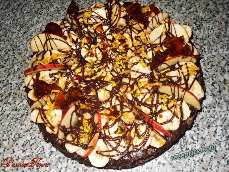 Снимки към Шоколадова торта с кроасани и банани
