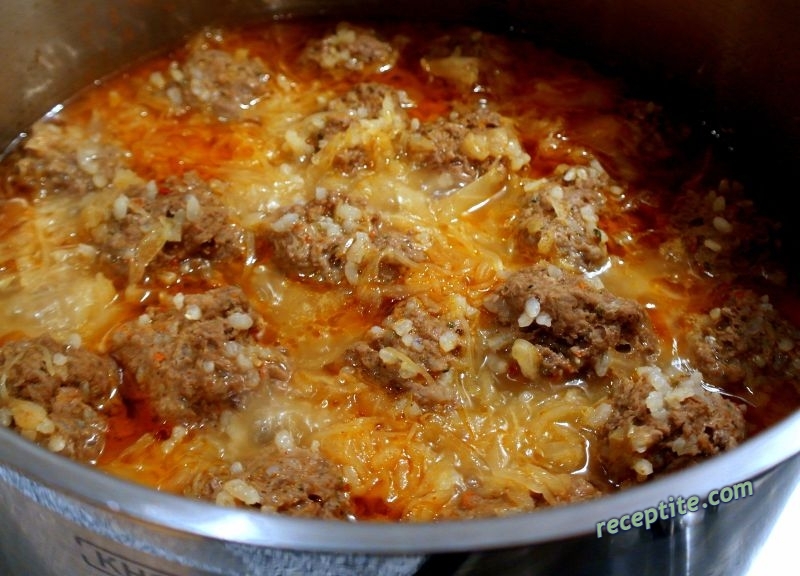 Снимки към Голи сарми с кисело зеле