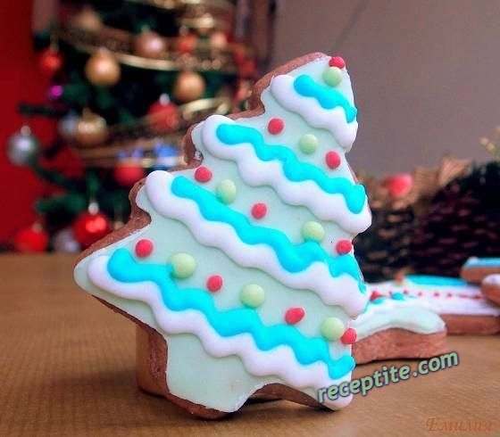 Снимки към Коледни сладки с глазура