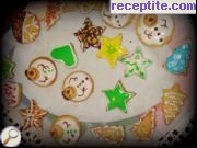 снимка 7 към рецепта Коледни бисквитки с кралска глазура