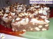 снимка 3 към рецепта Бисквитена шоколадова торта с боровинки